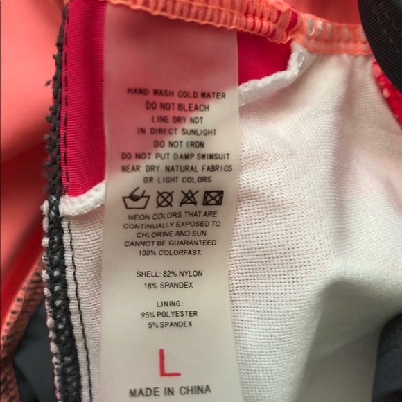 Swimsuit - Picture 5 of 6